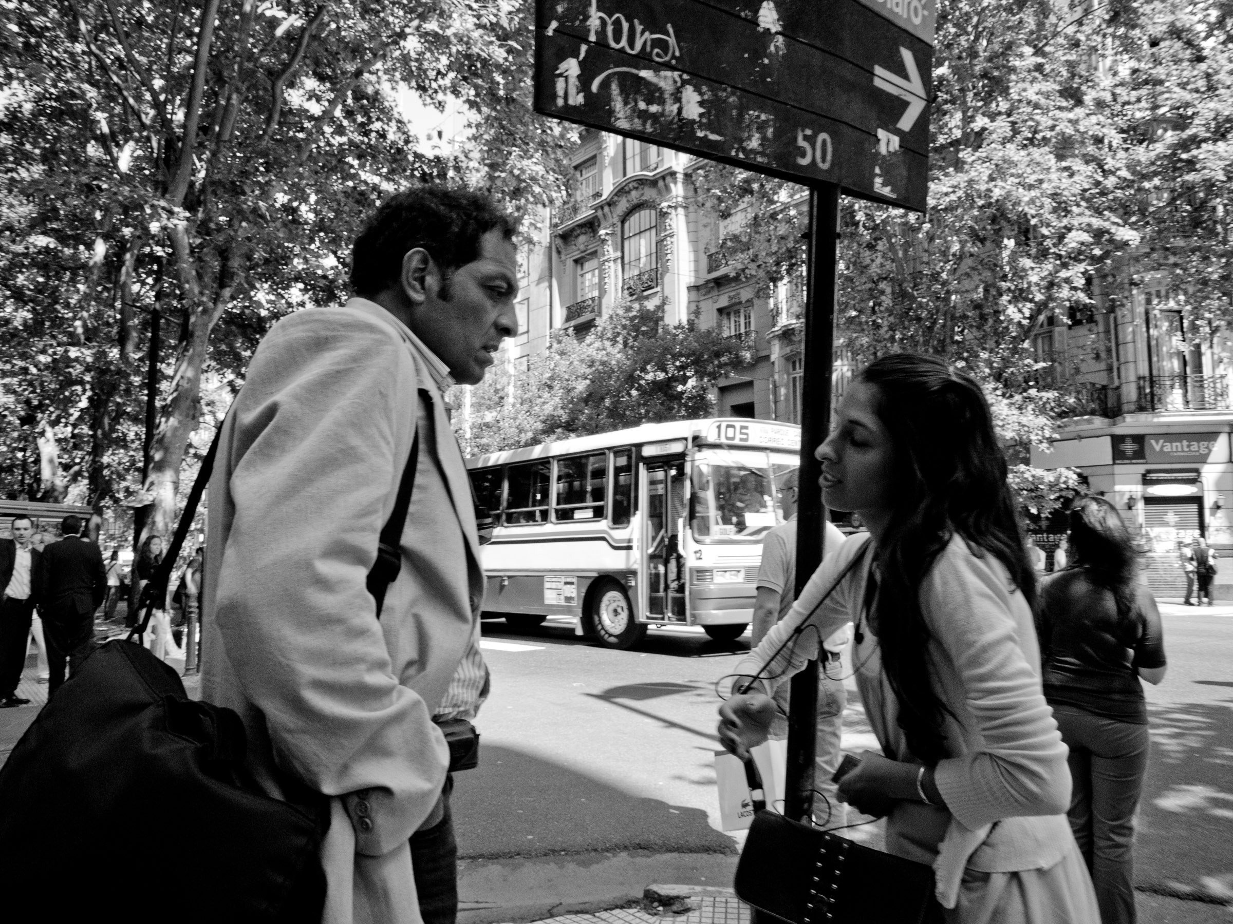 299215 3999166 buenos aires man and woman 1