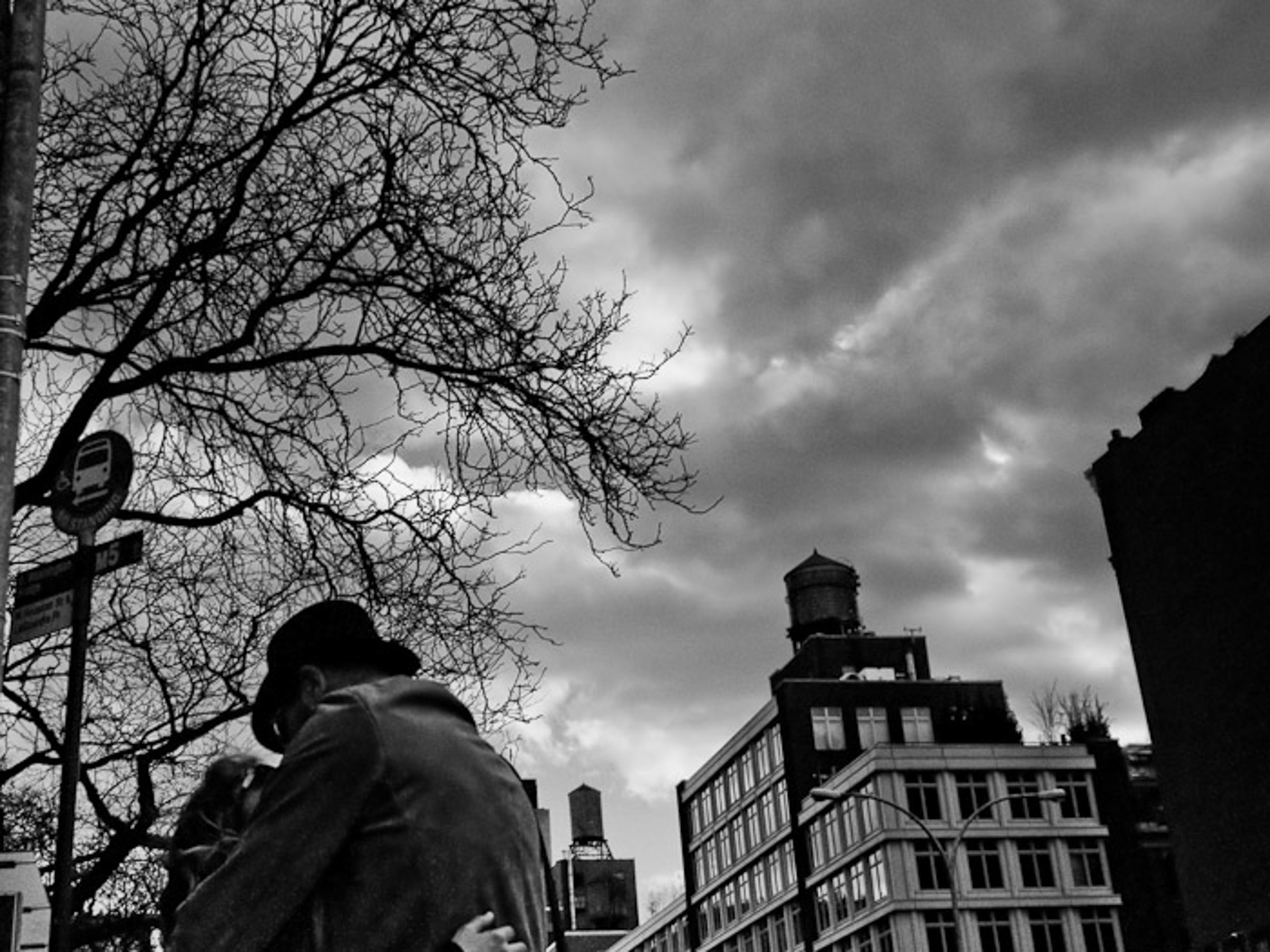 299214 3997812 new york city interactions kiss